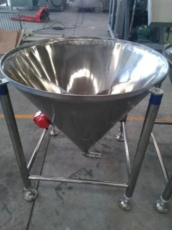 Published HELPER flour-feeding equipment photograph; mixer compatibility follows the agreed configuration.