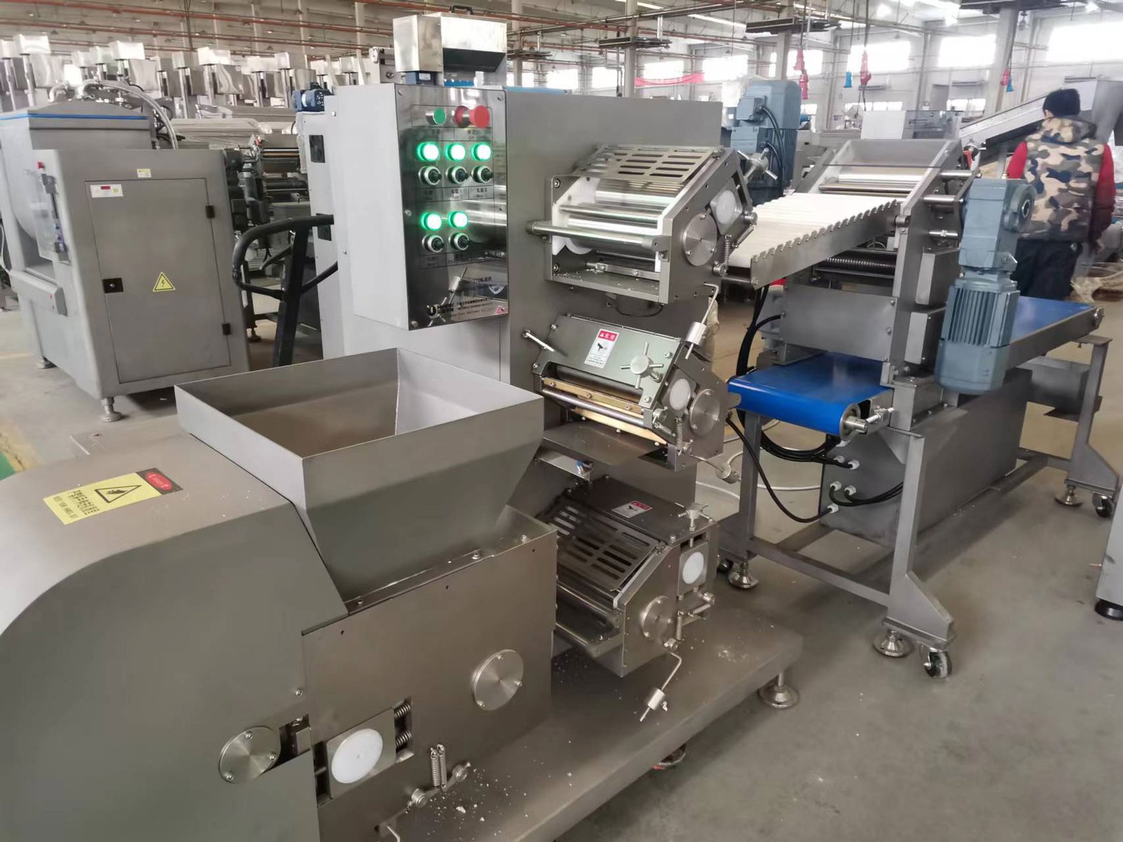 M-270 roller and cutting modules in the HELPER factory